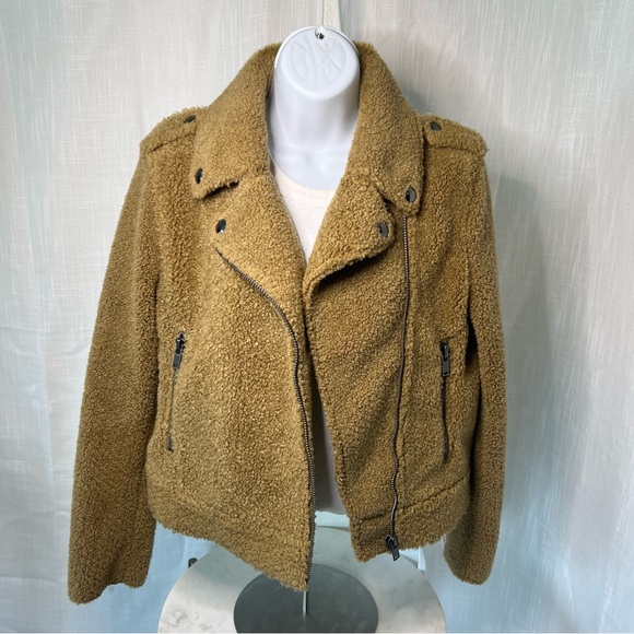 Zara Jackets & Blazers - Zara Faux Sherpa Cropped Moto Jacket